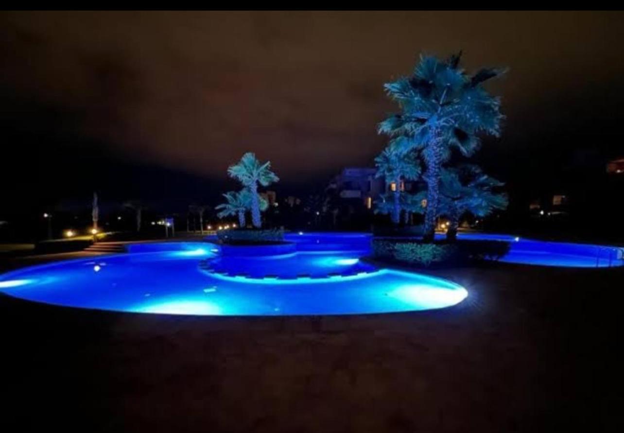 Mini-Villa Situee Dans Une Residence Prestigia A Marrakech, Avec Une Vue Sur La Piscine Et Le Golf Une Securite 24H Sur 24 Et Une Proximite Ideale De L Aeroport 5 Minutes C Est Une Offre Parfaite Pour Des Vacances Marrakesh Exterior photo